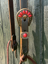 Load image into Gallery viewer, One ear tie end - red blossom buckle
